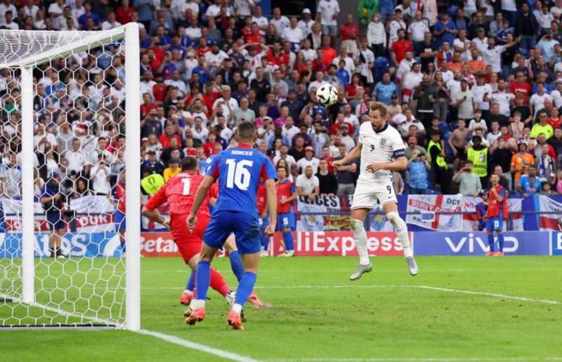     Inggris vs Slovakia 2-1: Harry Kane mencetak gol kemenangan The Three Lions di extra time sekaligus membalikkan kedudukan menjadi 2-1 (uefa.com)