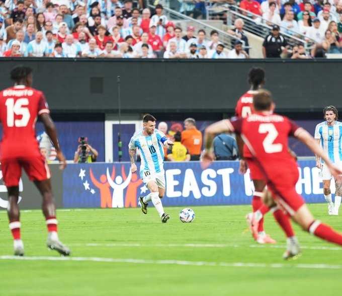     Argentina vs Kanada: Lionel Messi mencetak satu gol dan membawa Albiceleste ke final Copa America 2024 (@argentina / x.com)