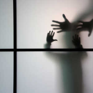 Viral Bocah di Nias Diduga Dianiaya Keluarga: Kaki Patah, Tinggal di Kandang Anjing