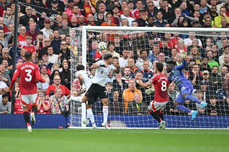     Manchester United vs Liverpool 0-3: Luis Diaz mencetak dua gol ke gawang Setan Merah (premierleague.com)