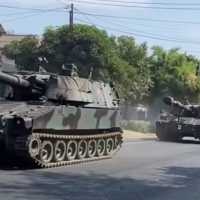 Heboh Iring-iringan Tank di Narogong Bekasi, Ada Apa?