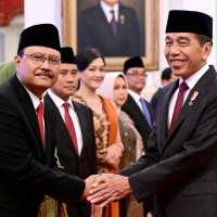 Gus Ipul Dilantik Jadi Mensos Gantikan Risma