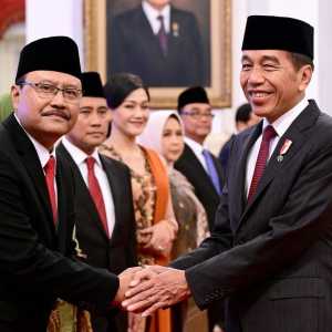 Gus Ipul Dilantik Jadi Mensos Gantikan Risma