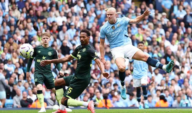     Manchester City vs Brentford: Erling Haaland mencetak brace dan membawa The Citizens meraih kemenangan atas Brentford (premierleague.com)