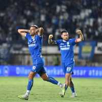 Hasil dan Klasemen Liga 1: Singo Edan Terkam PSM, Persib Bandung Sikat PSIS