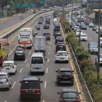 Polisi Izinkan Pengendara Lewat Bahu Jalan Tol, Catat Jadwal dan Titik Lokasinya