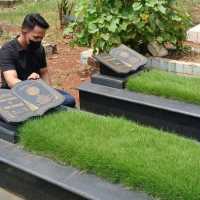 Joddy Bebas dan Ziarah ke Makam Vanessa Angel-Bibi, Ini Reaksi Fuji dan Mayang