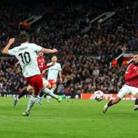 Hasil Liga Europa: Mees Hilgers Pimpin Twente Tahan MU, Lazio Pimpin Klasemen