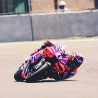 Jorge Martin Juara MotoGP Mandalika 2024, Marquez Gagal Finis Usai Motor Terbakar