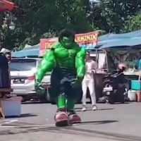 Viral Super Hero Dikejar Satpol PP: Spiderman-Bumblebee Kocar Kacir, Hulk Pasrah