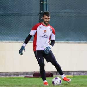 Bukan ke Persib, kiper Timnas Indonesia Maarten Paes pilih gabung Ajax Amsterdam