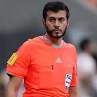 Jelang Pimpin Duel China vs Indonesia, Wasit Omar Ali Panjat Doa Minta Perlindungan