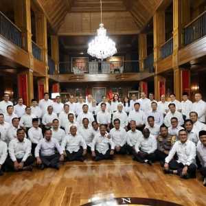 Isu reshuffle kabinet hari ini: Ada nama Hasan Nasbi hingga eks KSAD Dudung