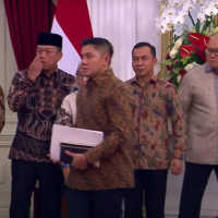 Seskab Mayor Teddy Tegur Menteri Via WA Grup Usai Kasus Mendes Yandri Susanto