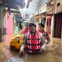 Banjir Jakarta: 60 RT Banjir, Ketinggian Air Hingga 2,5 Meter