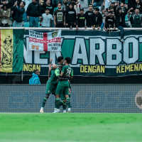 Hasil Persebaya vs Arema FC: Drama 5 Gol dan 2 Penalti, Bajul Ijo Hajar Singo Edan