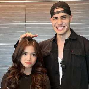 Selebgram Fuji Pamer Foto Bareng YouTuber Malaysia Aisar Khaled, Resmi Pacaran?