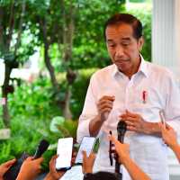 Megawati Larang Kepala Daerah PDIP Datang ke Retret, Jokowi: Ini Urusan Pemerintahan