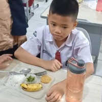 Menunya Tempe dan Buncis, Gibran Tolak Makan Bergizi Gratis dari Presiden Prabowo