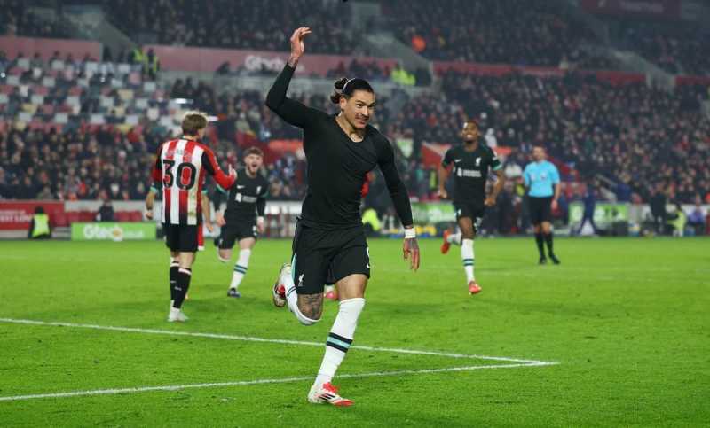     Brentford vs Liverpool: Darwin Nunez mencetak dua gol di penghujung laga untuk membawa The Reds menang atas Brentford (premierleague.com)