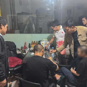 Imigrasi Deportasi 2 WN China yang Selipkan Rp500 Ribu di Paspor, Diduga Suap Petugas