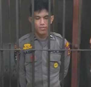 Viral Anggota Polisi Main Sirene Tet-tot di Mobil Polisi, Kini Ditahan