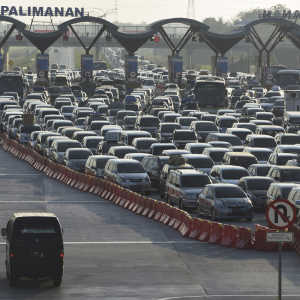 Viral Sejumlah Mobil Pecah Ban Gegara Lubang di Tol Cipali, Ini Kata Manajemen