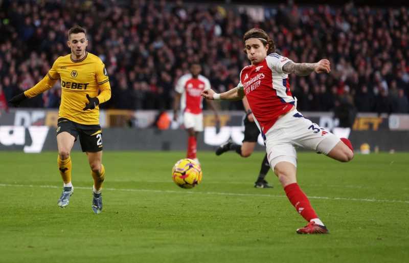     Wolverhampton Wanderers vs Arsenal: Riccardo Calafiori mencetak gol tunggal kemenangan The Gunners (premierleague.com)