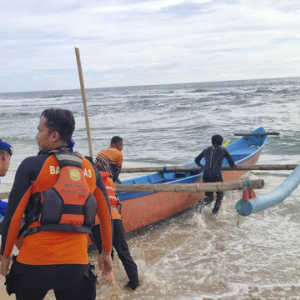 Petaka di Pantai Drini: 13 Siswa SMP Mojokerto Terseret Arus Rip Current, 3 Tewas
