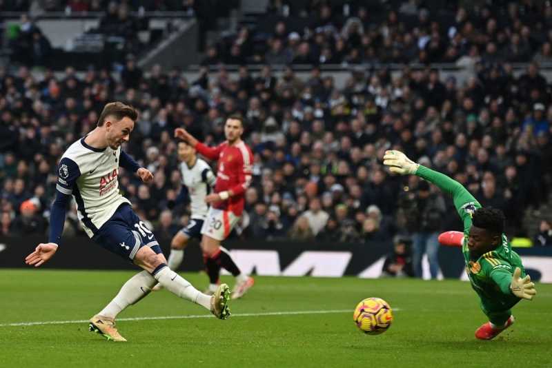     Tottenham Hotspur vs Manchester United: gol tunggal James Maddison membawa Hotspur mengalahkan Setan Merah 1-0 (premierleague.com)