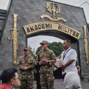 Wamendagri: Kepala Daerah PDIP Sudah Ada yang Gabung Retret, Kemungkinan Bertahap