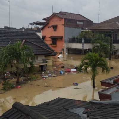 FOTO: Penampakan Bekasi Dikepung Banjir Hingga 3 Meter