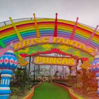 Gubernur Dedi Mulyadi Bongkar Kawasan Wisata Hibisc Fantasy Puncak