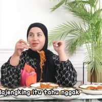 Viral YouTuber Tasyi Athasyia Sebut Indomie Goreng Aceh Berbau Kalajengking