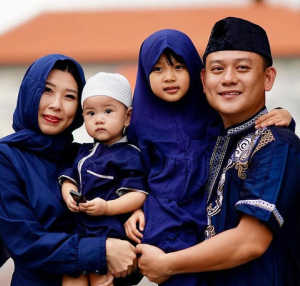 Kisah Ustaz Derry Sulaiman Bimbing Bobon Santoso dan Richard Lee Jadi Mualaf