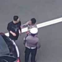 Viral 2 Polisi Diduga Terima Salam Tempel dari Pengendara, Ini Respons Polda Metro