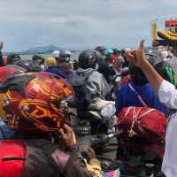 2 Pemudik Jatuh ke Laut Saat Berdesakan Naik Kapal di Pelabuhan Merak