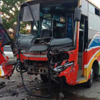 Identitas 9 Korban Kecelakaan Maut Rombongan Pengantar Jemaah Umrah vs Bus di Gresik