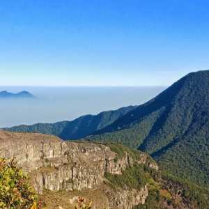Gunung Gede Dikabarkan Meletus, Ini Penjelasan BNPB