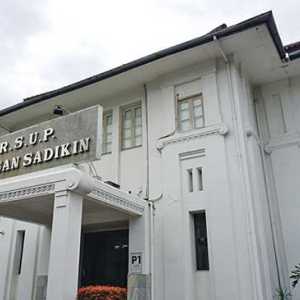Ayah Korban Pemerkosaan Dokter Priguna Anugerah Meninggal di RSHS Bandung