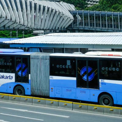 Ada demo BEM UI di Bundaran HI, ini daftar layanan TransJakarta yang dialihkan