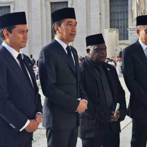 Ini Isi Pesan Prabowo yang Disampaikan Jokowi Saat Pemakaman Paus Fransiskus