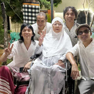 Bunda Iffet, Sosok di Balik Kesuksesan Slank, Meninggal Dunia