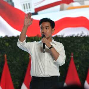 Saat Purnawirawan TNI Dipimpin Eks Wapres Try Sutrisno Desak Gibran Dicopot