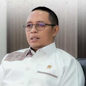 Hasan Nasbi Ditunjuk Jadi Komisaris Pertamina