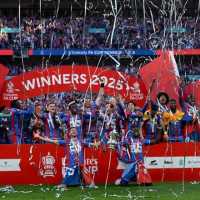 Final Piala FA: Tekuk Man City, Crystal Palace Juara dan Cetak Sejarah