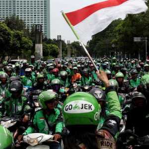 Ribuan Ojol Gelar Demo di Depan Gedung DPR, Ini 7 Tuntutannya