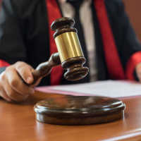 Prabowo Naikkan Gaji Hakim 280 Persen!