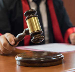 Prabowo Naikkan Gaji Hakim 280 Persen!