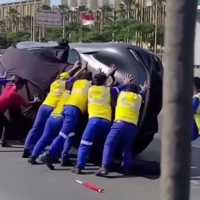 Ferrari Jatuh Terguling dari Truk Towing di Tol Cengkareng